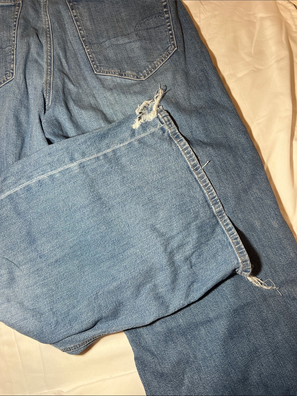 American Eagle Outfitters Women’s Curvy Super High Rise Baggy Wide Leg Jean - Picture 5 of 5